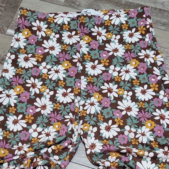 Hollister Floral Flare Leggings Size Small - Picture 5 of 9